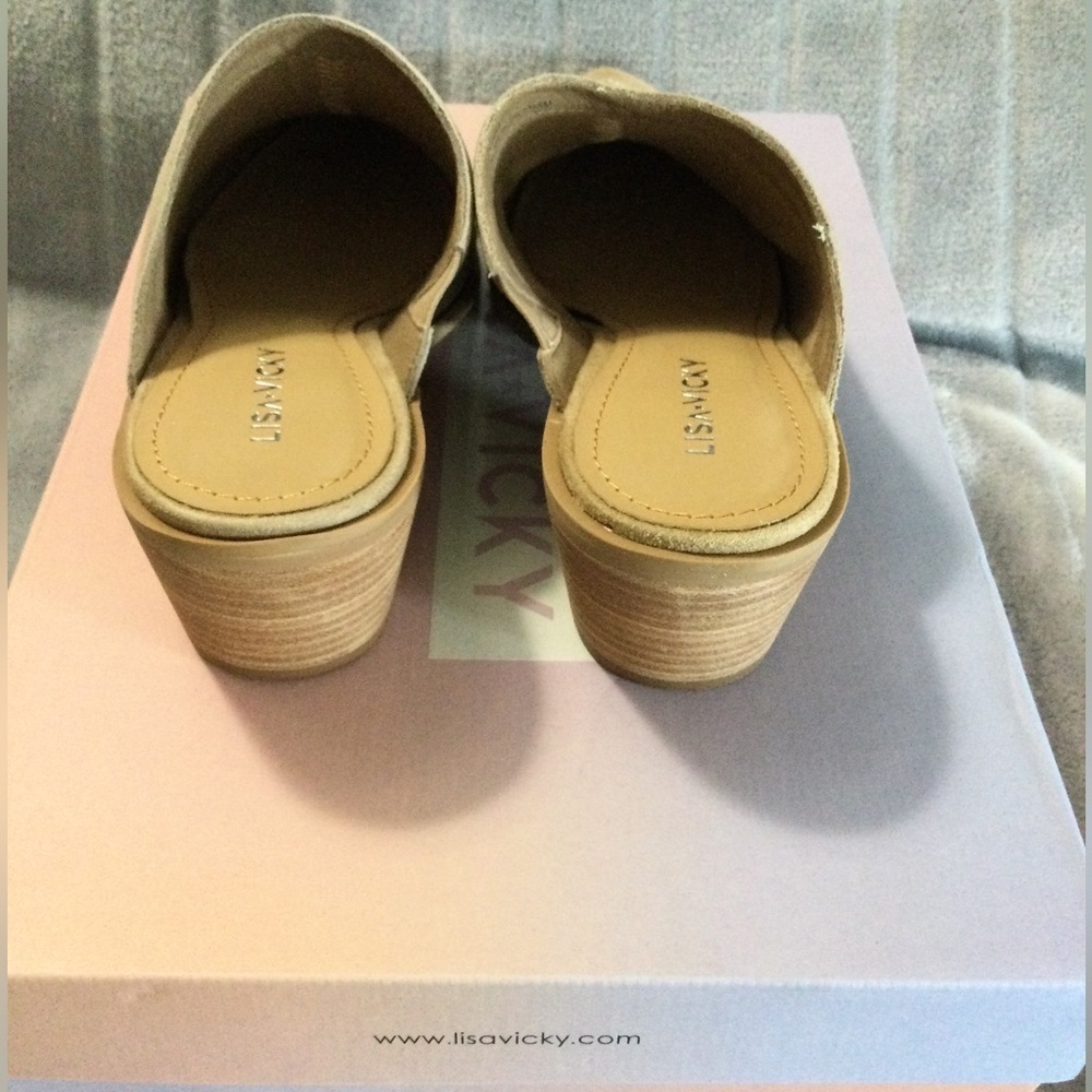 Lisa-Vivcky Women's Tan Suede Pointed Slip-On Mules - Picture 4 of 9